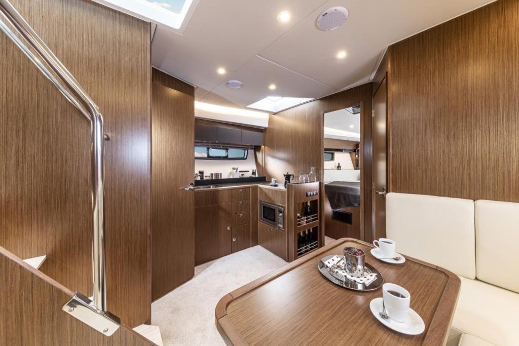 Guest house Royal Art H Spaccanapoli, By Clapa Group Naples